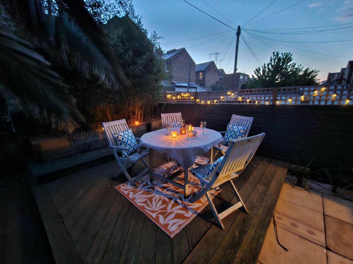 Apartment Stylish, Spacious, 2 Bed Garden Flat Close To Sea *